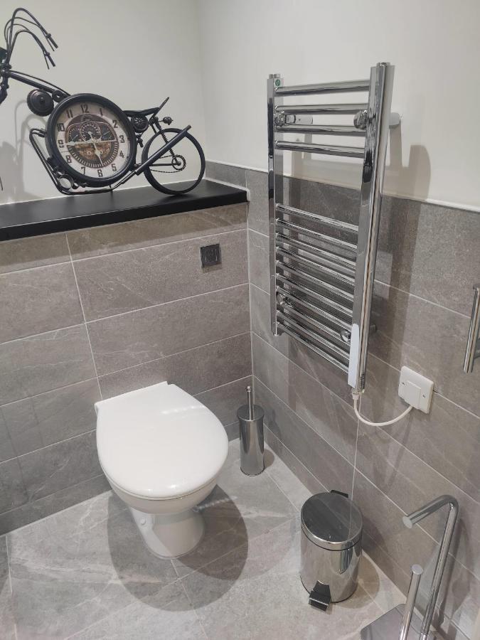 Liverpool Holiday Home ภายนอก รูปภาพ