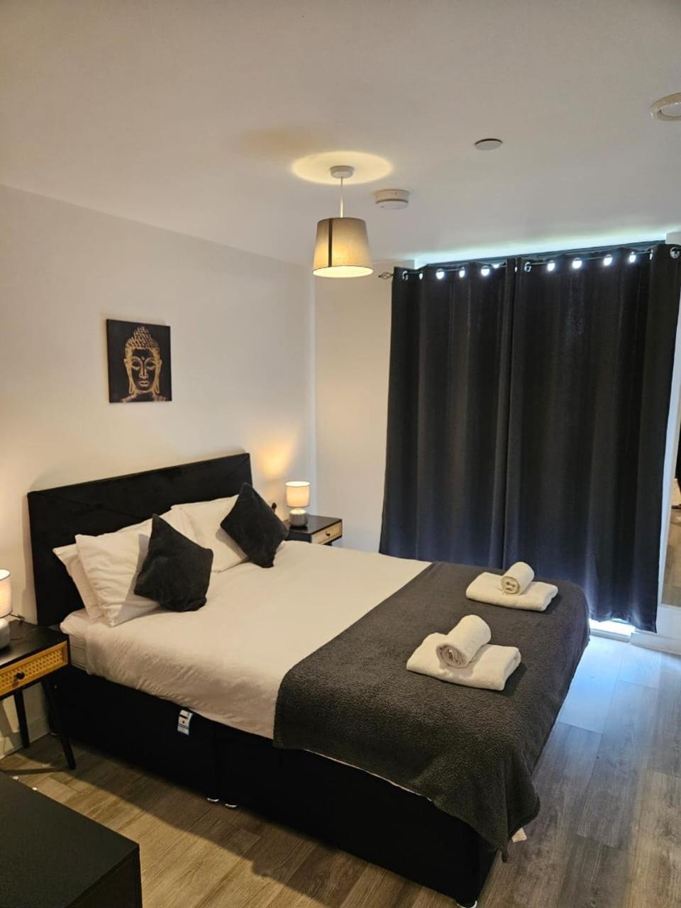 Liverpool Holiday Home ภายนอก รูปภาพ