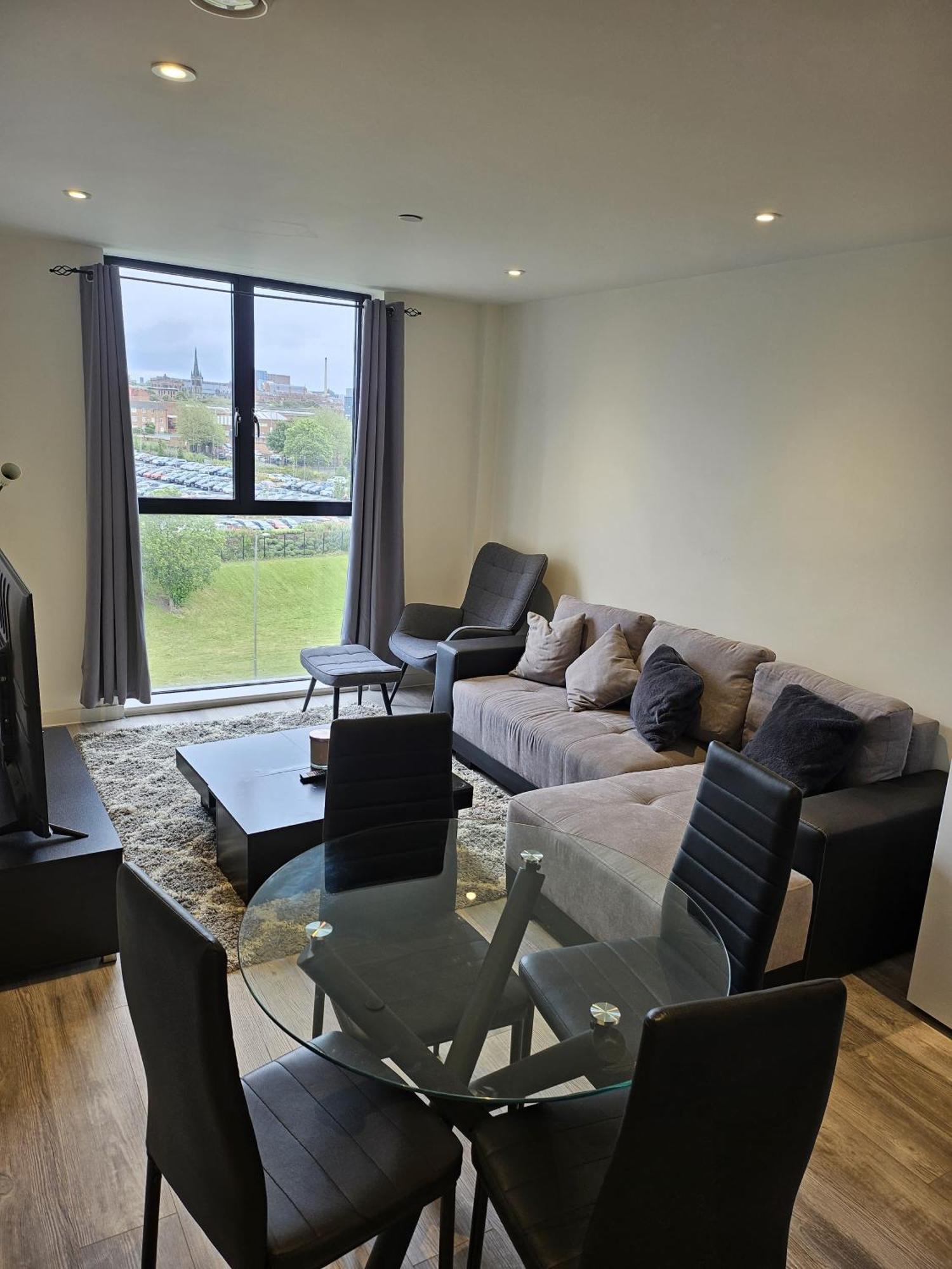 Liverpool Holiday Home ภายนอก รูปภาพ